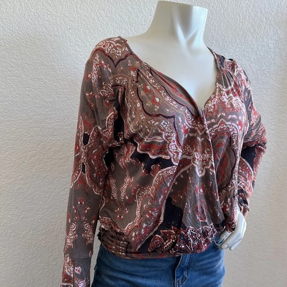 Free People Fiona boho wrap, bell sleeve top Medium - Picture 6 of 9